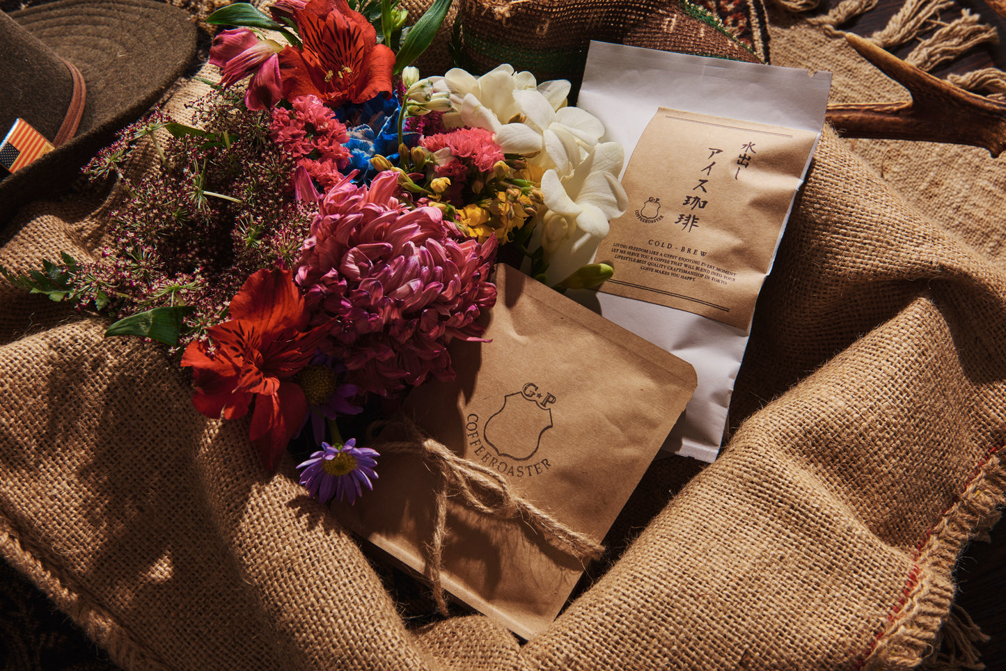 Coffee & Flower Gift Box Mother's Day Edition - ai × G☆P COFFEE 