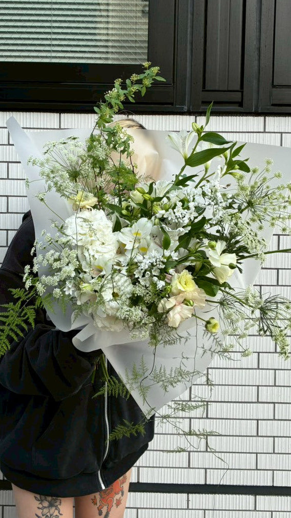 white flower bouquet